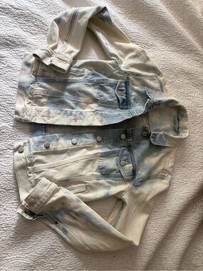GAP Women's Cream and Light Blue Tie-Dye Denim Jacket